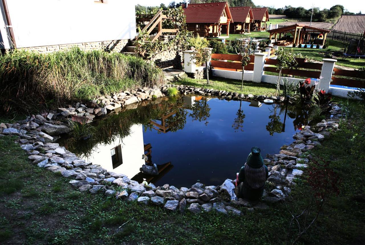 Na Samote Ve Srubu Villa Plzen Luaran gambar